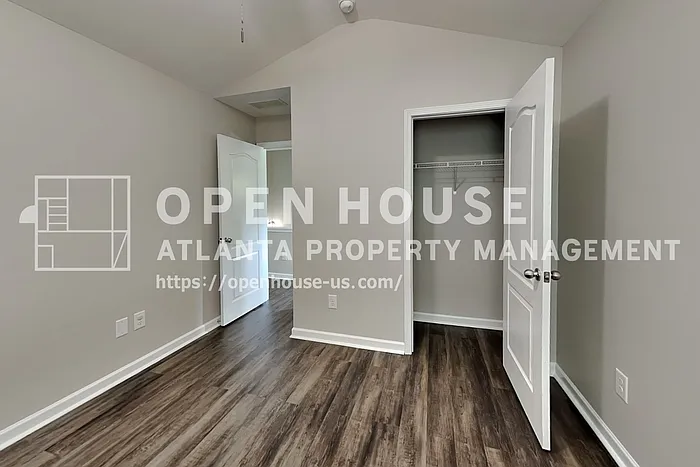 843 Lobdale Falls Dr — Photo 13