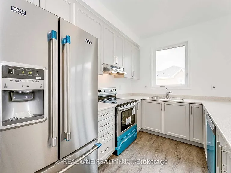 980 Logan Dr #34 — Photo 9