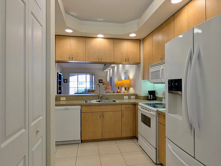 1129 Van Loon Commons Cir #304 — Photo 22