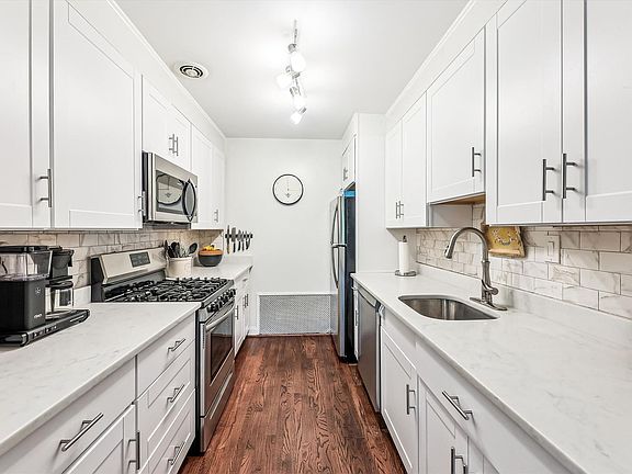 5th image of 335 N St SW