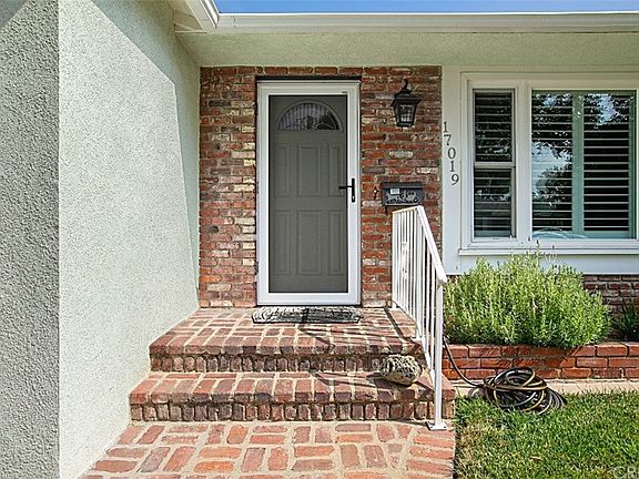 4th image of 17019 Hartland St