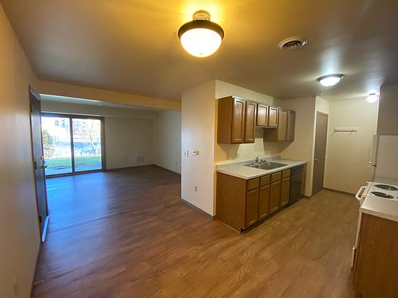 2nd image of 139 Talon Pl