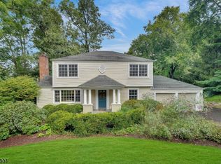 15 Deer Run Cir, Chatham, NJ 07928