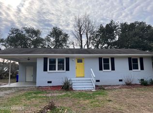 110 Willow St, Beaufort, NC 28516