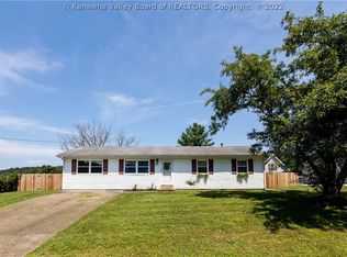 2022 Mount Vernon Rd, Hurricane, WV 25526