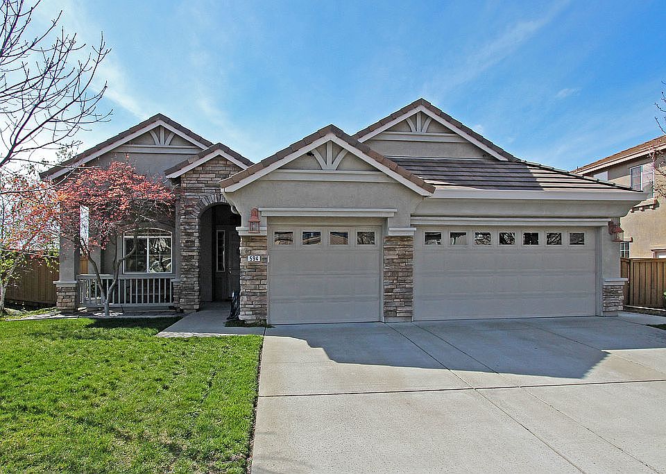 1st image of 594 Hildebrand Cir