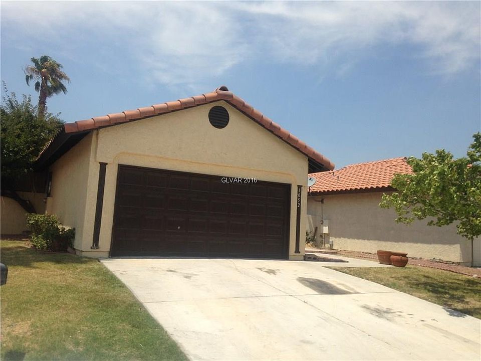 1st image of 1052 Neil Armstrong Cir