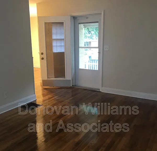 2200 Thurmond Pl — Photo 1