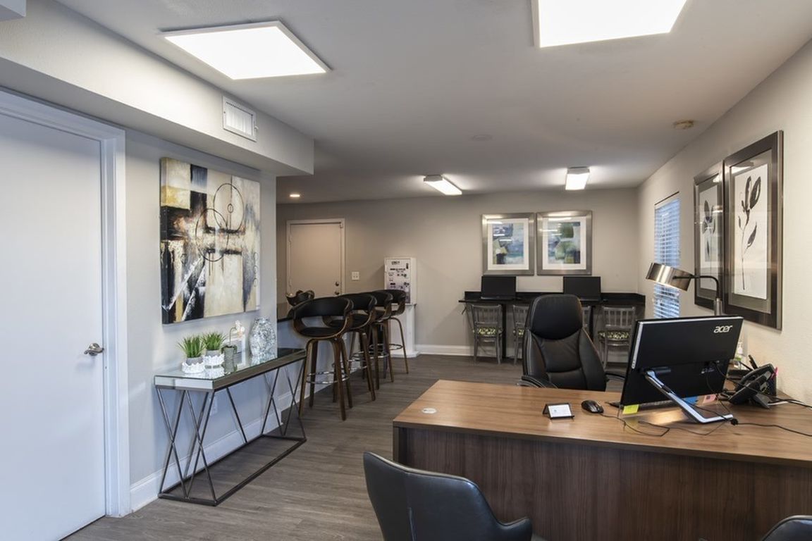 Leasing Office