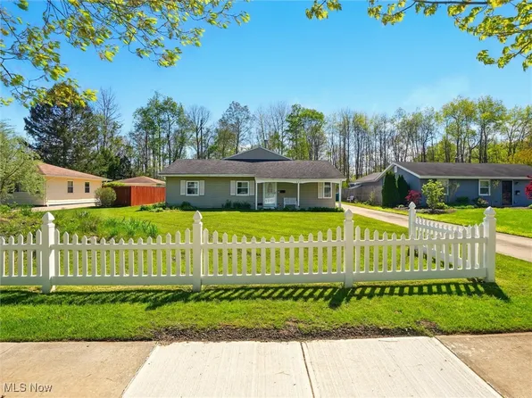 331 Irma Dr, Chardon, OH 44024