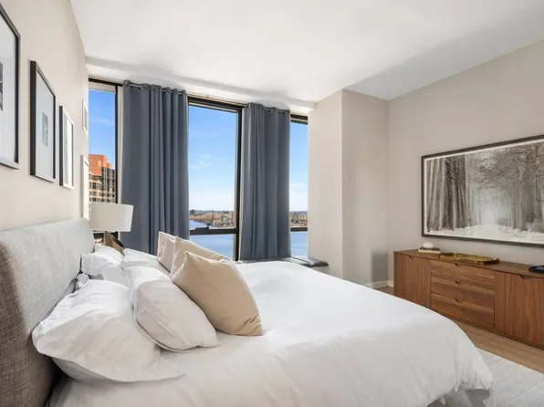 626 1st Avenue image 2 of 39