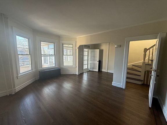 2nd image of 105 Highland Ave Floor 2