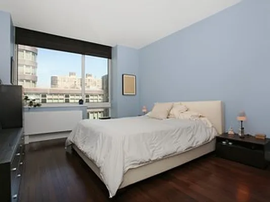 Sold by Corcoran | media 23