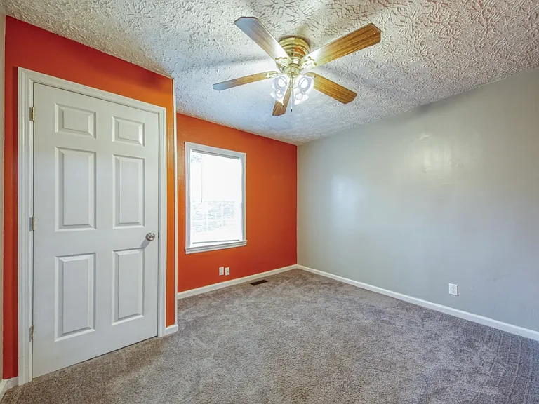2527 Boyds Bridge Pike — Photo 8