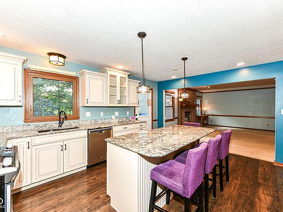 4th image of 11314 Hickory Woods Dr