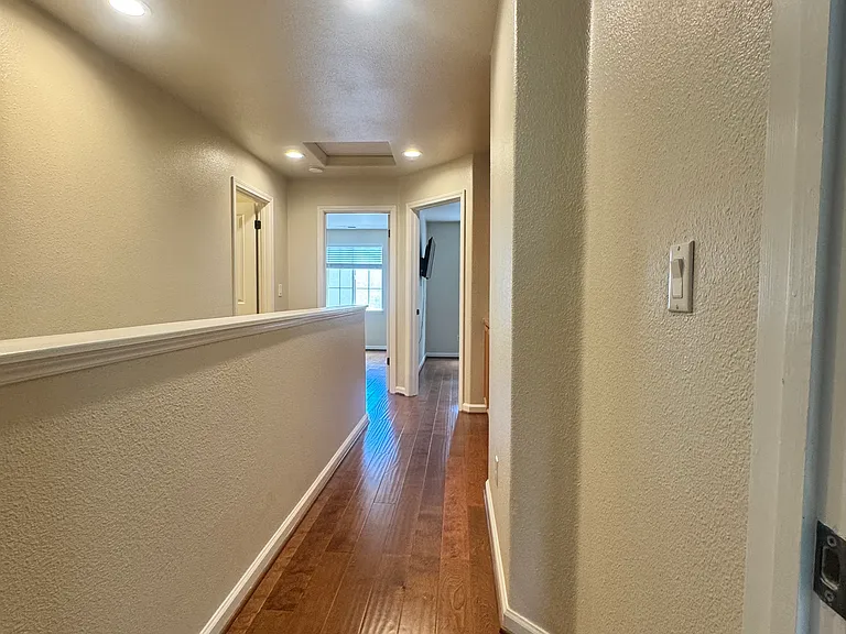 3210 Silverland Dr — Photo 20