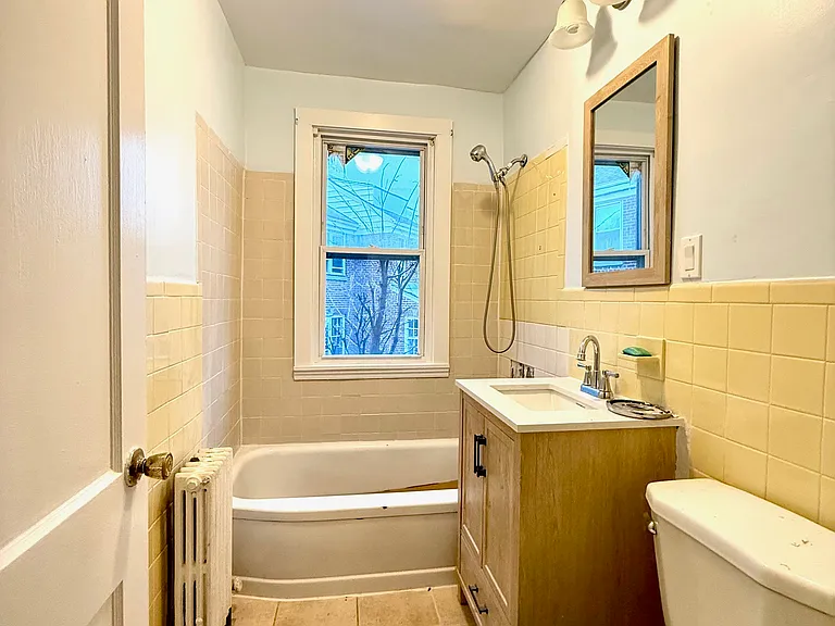 221 Huntington Rd #A — Photo 7