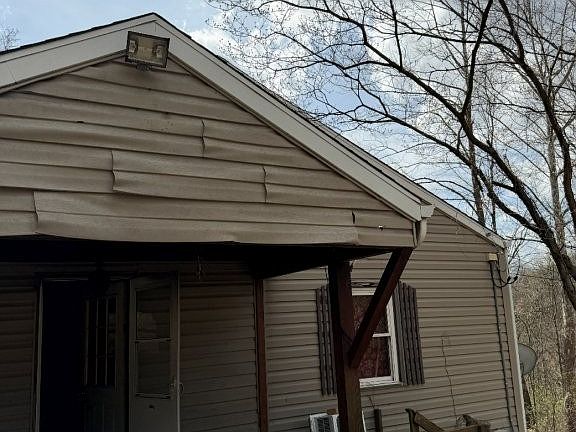 5th image of 1515 Edgewood Rd