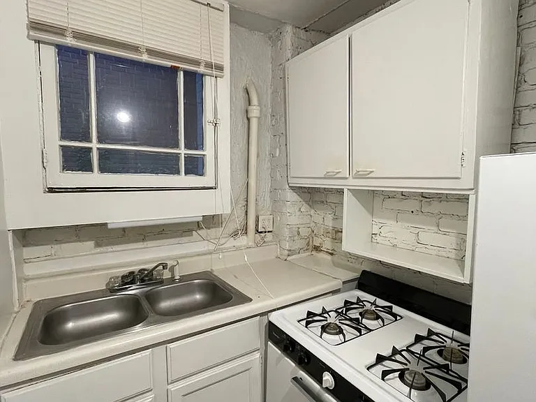 155-163 Ponce De Leon Ct — Photo 13