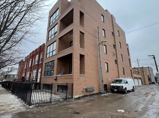 18 S Seeley Ave #1W, Chicago, IL 60612