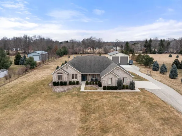 71265 Heritage Ln, Armada, MI 48005