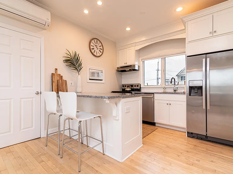 943 Dune Rd — Photo 10