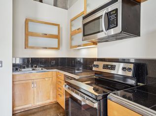 Rosslyn Lofts Apartments, Los Angeles, CA 90013