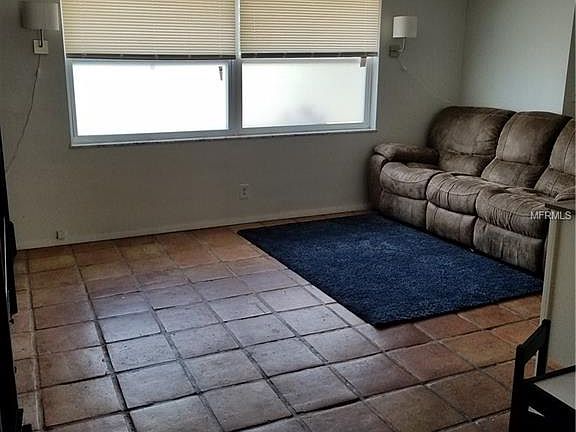 5th image of 2190 Morningside Dr