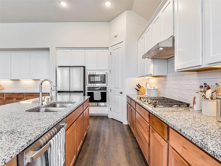 421 Teakmill Trl — Photo 8