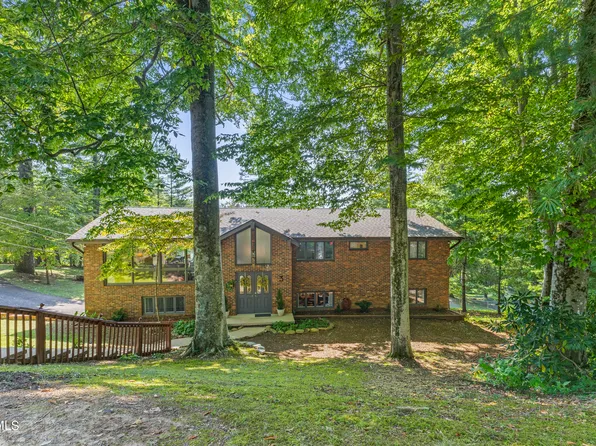 3 Beechwood Cir, Johnson City, TN 37604