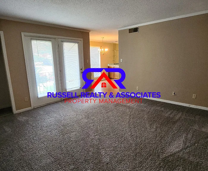 3021 Chase Ln #3021 — Photo 2
