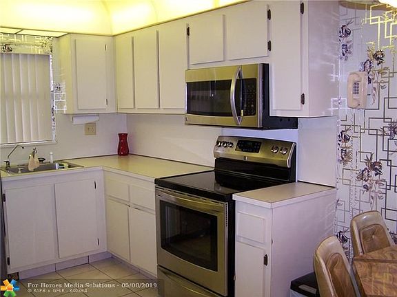 2nd image of 10145 Sunrise Lakes Blvd APT 305