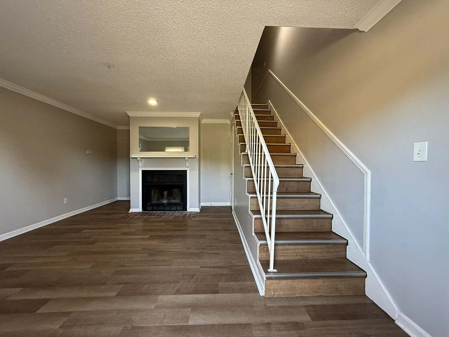 2 bed, 2.5 bath, 1100 sqft, $1,195 — Photo 3