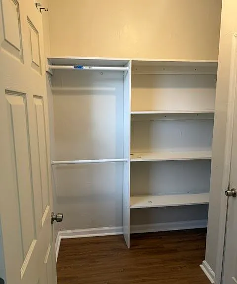 296 N Clinton St — Photo 3