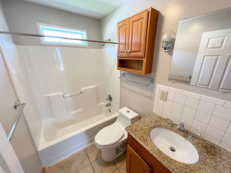 681 Maple Ave — Photo 31
