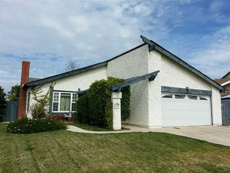 8864 Canis Ln — Photo 1