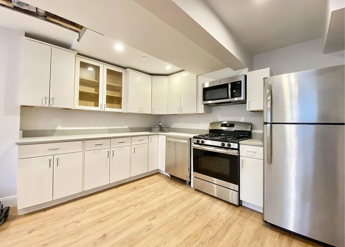 Building Photo - 11 Highland Park Ave #1