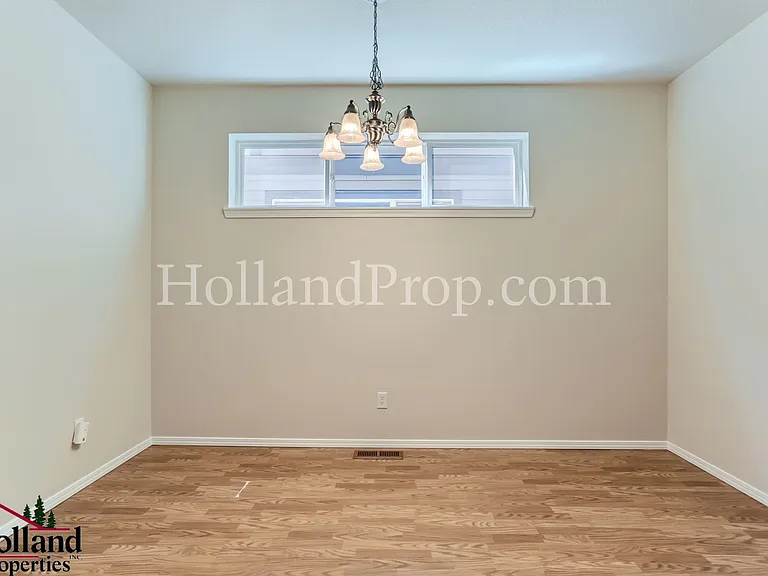 1094 SE Alika Ave — Photo 10