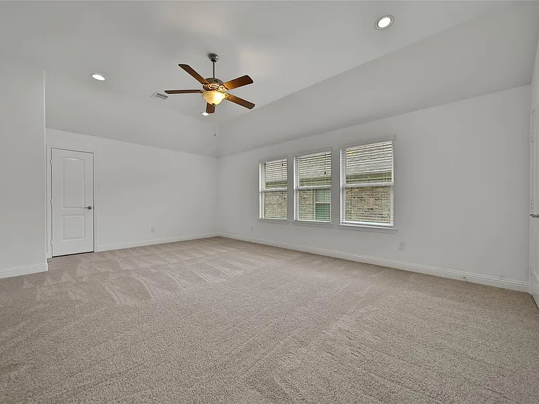 27 Waterfall Way — Photo 19