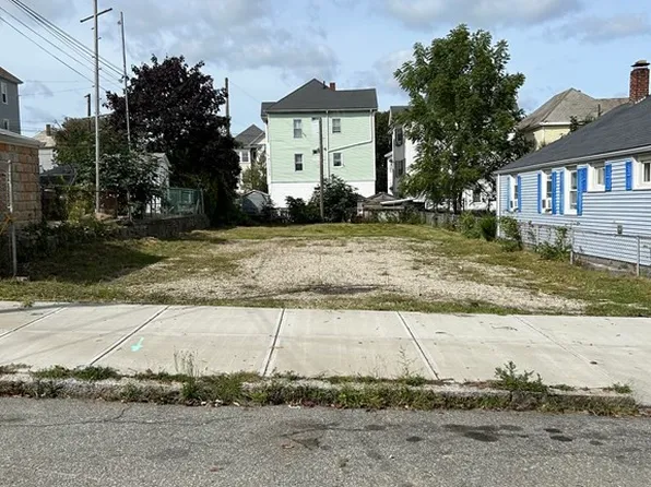 91-93 Adams St, New Bedford, MA 02746