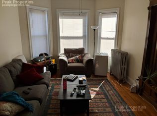 1016 W Irving Park Rd #15, Chicago, IL 60613