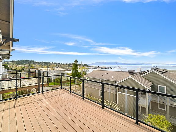 Living room deck looking South.