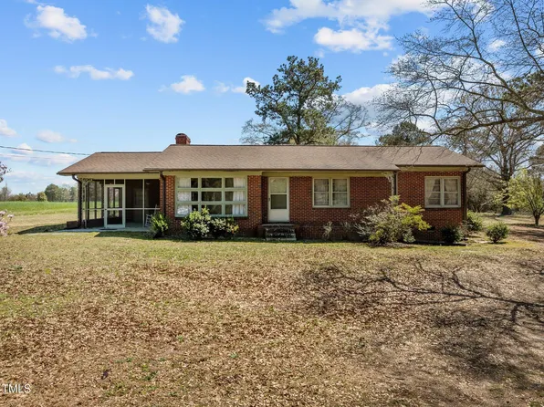 2125 W Academy St, Holly Springs, NC 27540