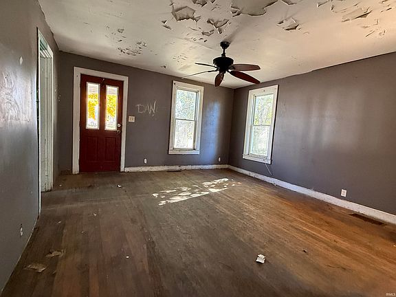 4th image of 206 N 3rd St