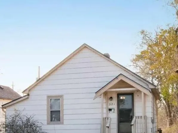 321 W Avenue B, Hutchinson, KS 67501