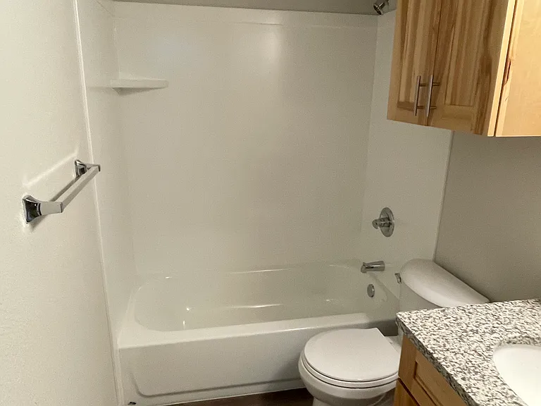 909 Tyler Ave NW — Photo 6