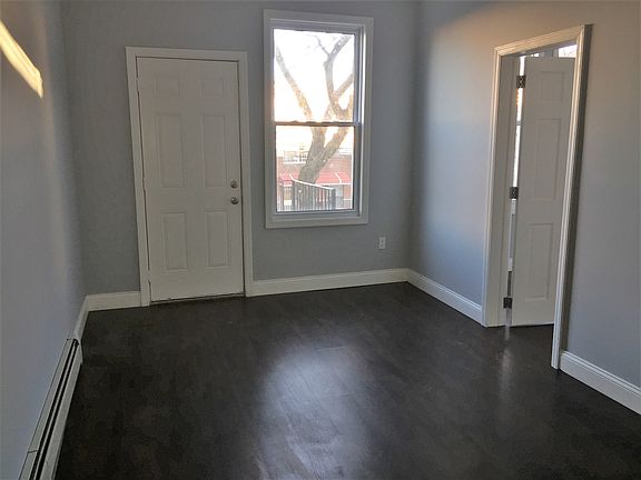 4th image of 2830 W 19th St