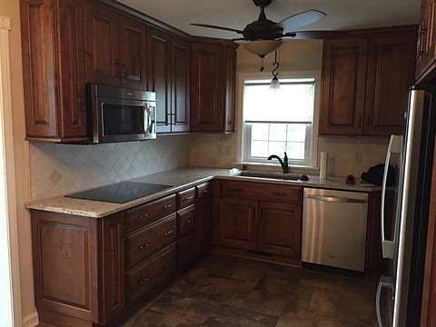 2nd image of 110 Cypress St