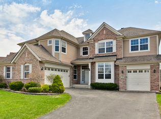391 Royal St George, Vernon Hills, IL 60061