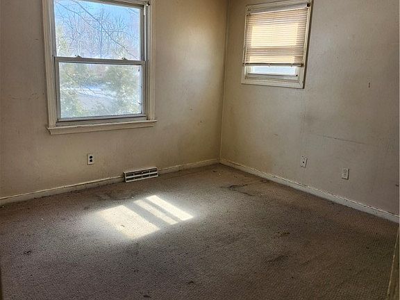 5th image of 6024 Meadowburm Dr